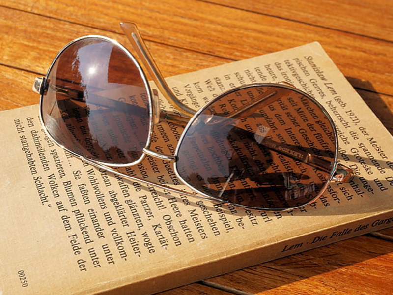 Why Need to Wear Reading Sunglasses?